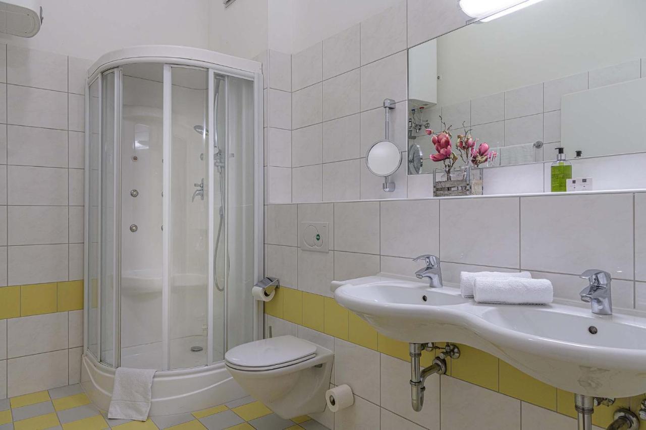 Alpenparks Apartment & Ferienresort Rehrenberg فيهوفن المظهر الخارجي الصورة