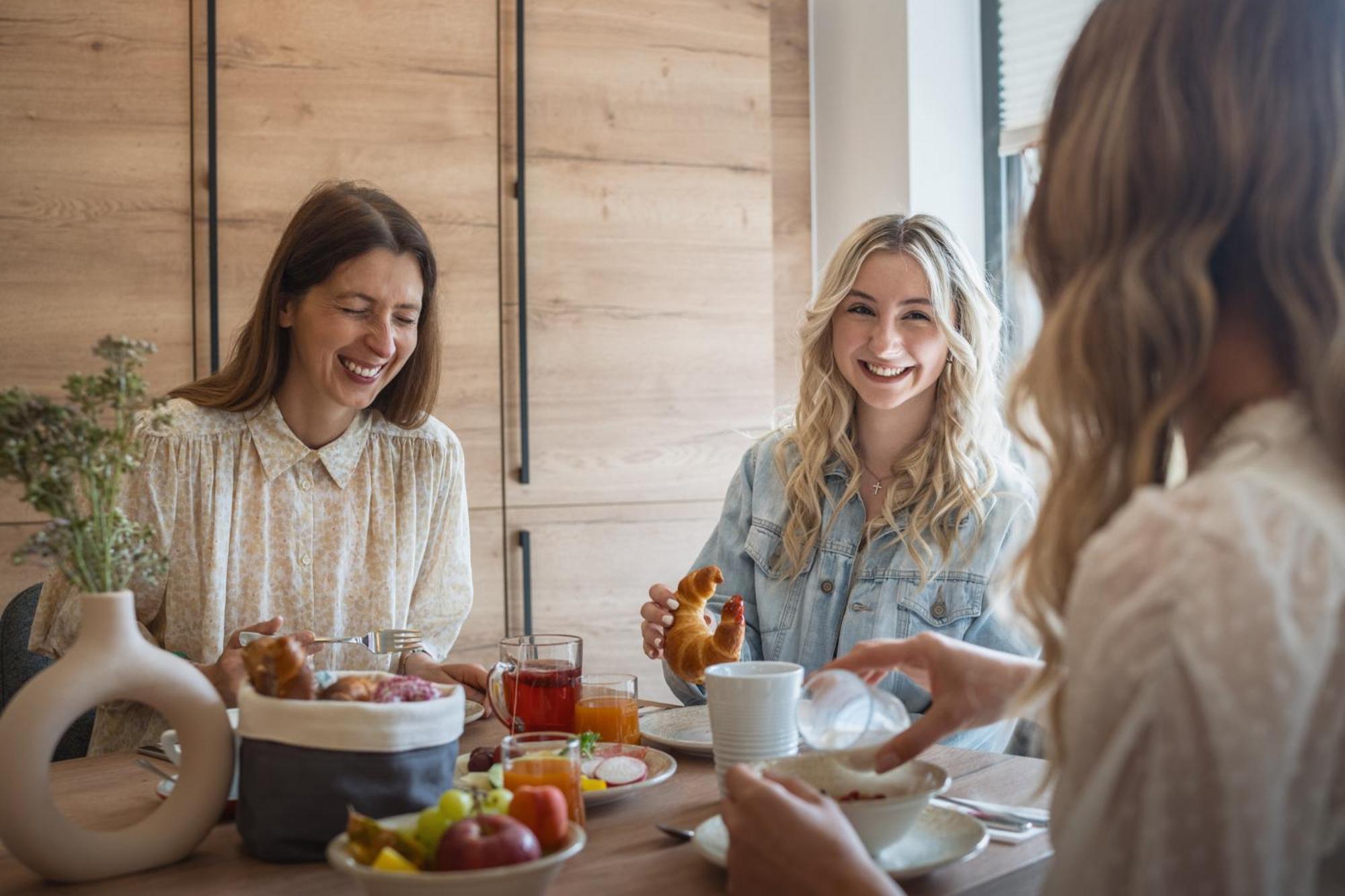 Alpenparks Apartment & Ferienresort Rehrenberg فيهوفن المظهر الخارجي الصورة